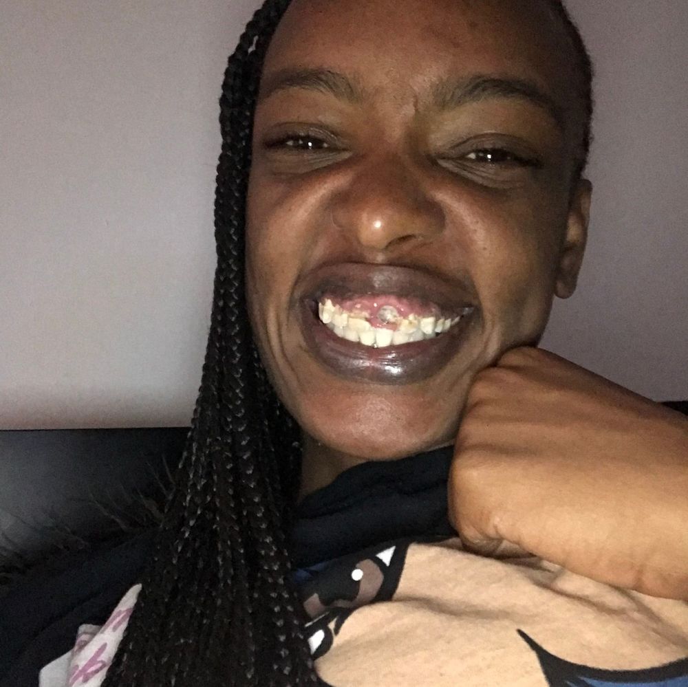 Meet your Posher, Deztani